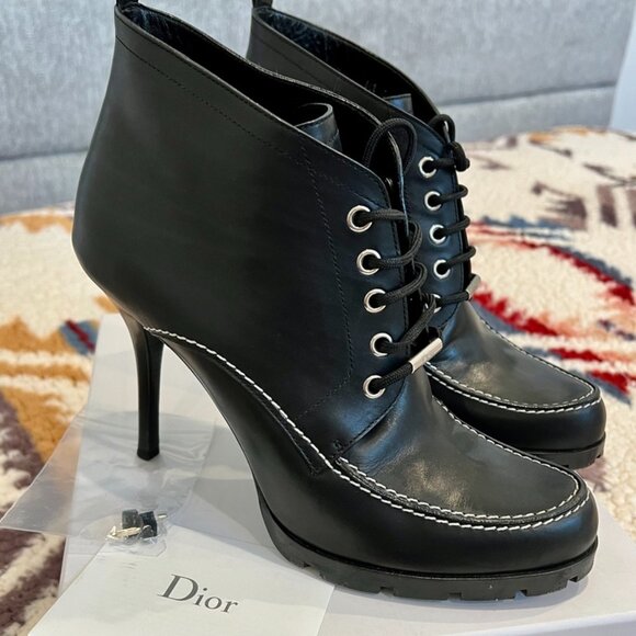 AUTHENTIC! Christian Dior POLAIRE LACE UP ANKLE Black Leather Boots EU 41 /US 10